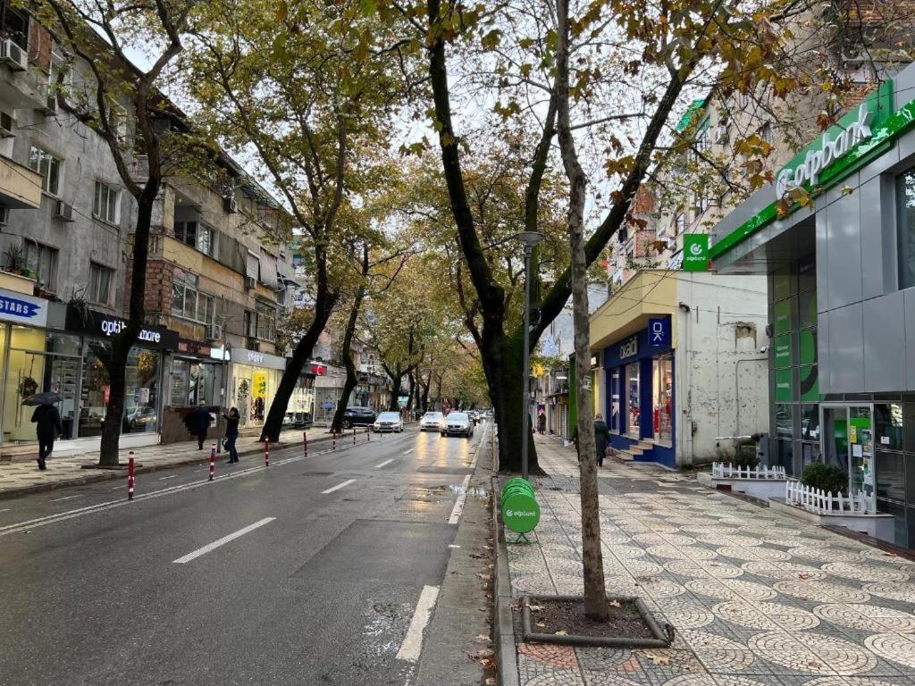 Central Welcoming Apartment In Tirana Exterior photo